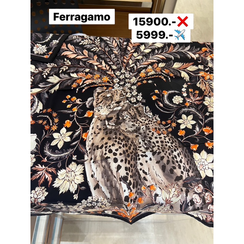 ผ้าพันคอ ผ้าคลุมไหล่ จาก Ferragamo ขนาด 90*90 สินค้าจาก King Power อุปกรณ์มีกล่องและถุงจาก King Powe