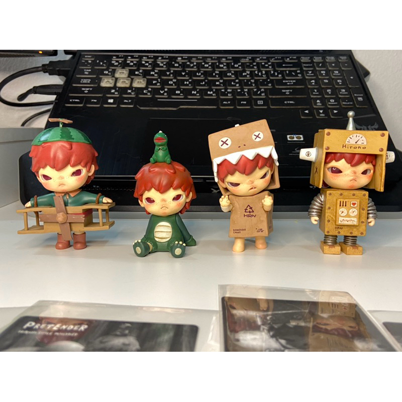 ส่งต่อ popmart hirono ของแท้100% พร้อมส่ง ไม่มีกล่องนะคะ มีการ์ดทุกตัวไม่มีตำหนิ