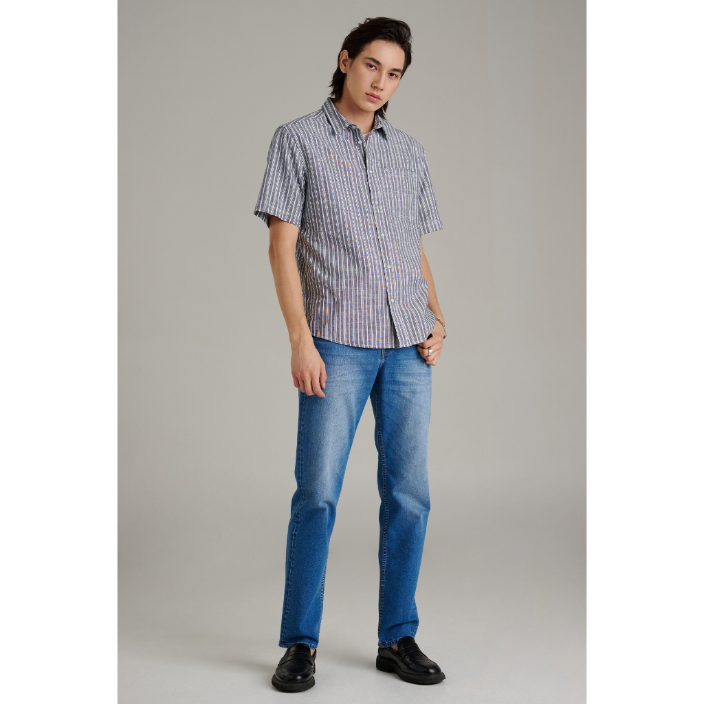 Mc jeans เสื้อเชิ้ตผู้ชาย เสื้อเชิ้ตแขนสั้น ทรงเรกูล่า (Regular) สีกรมอมเทา MSSZ258