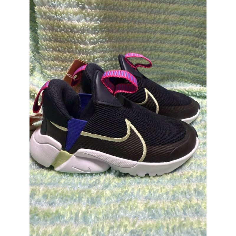 nike รองเท้าเด็ก  (ส่งต่อ) มือ1 size US 11C