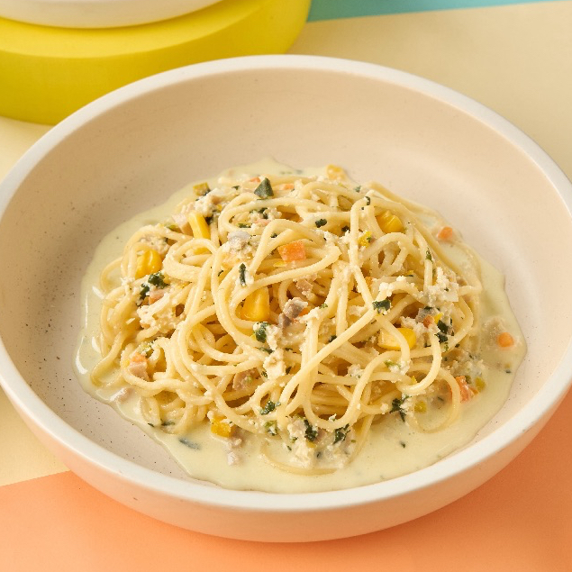 (1YR+)  สปาเก็ตตี้ไวท์ซอสไก่ อาหารแช่แข็งพร้อมทานปรุงรสน้อย สำหรับเด็ก 1 ขวบขึ้นไป