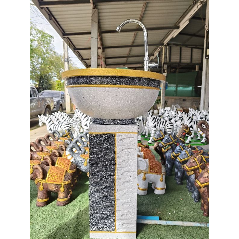 อ่างล้างมือ ล้างหน้า สูง 85 cm กว้าง 55 cnทนแดดได้พร้อมก๊อกน้ำมีท่อน้ำให้พร้อมใช้งาน