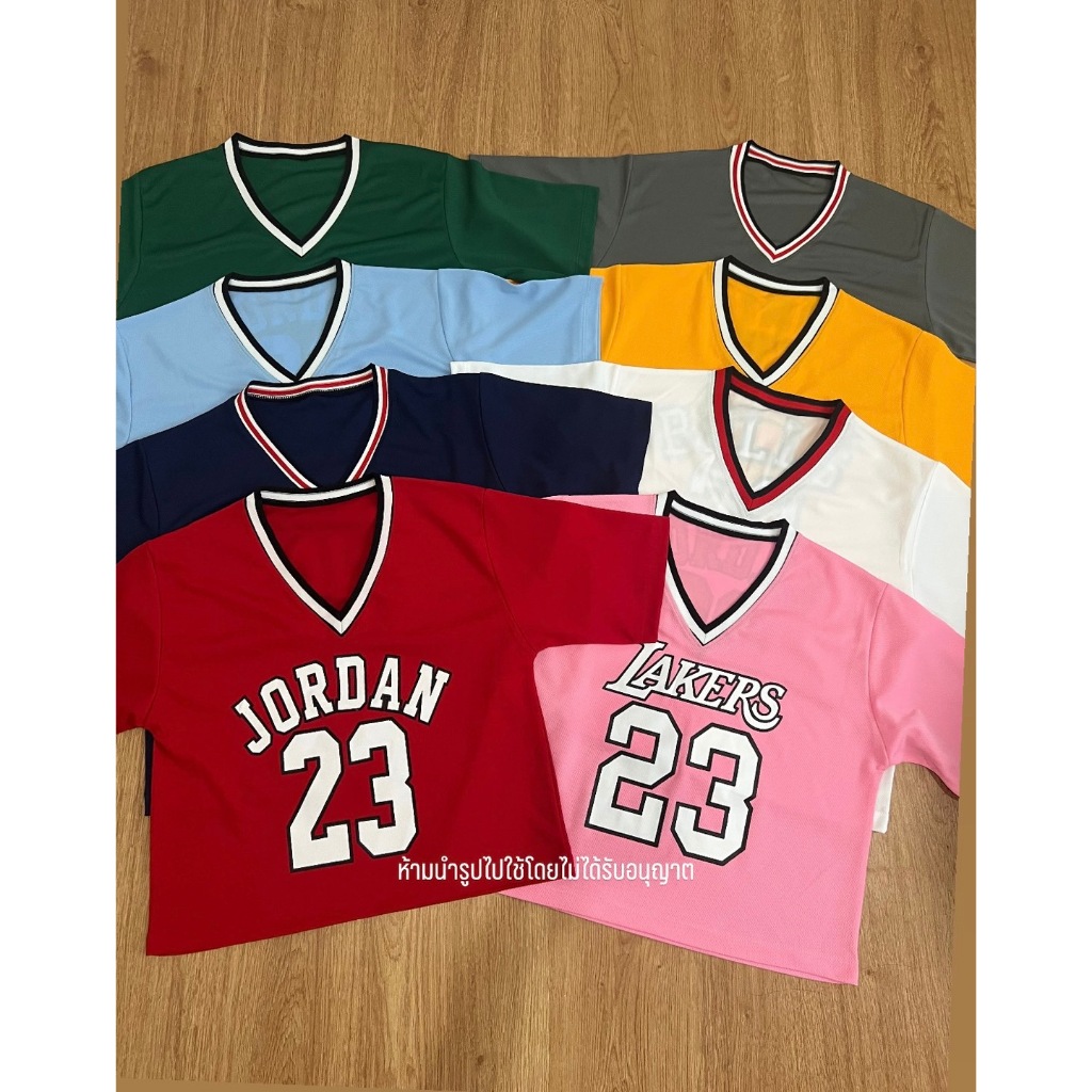 เสื้อครอปบาส หญิง คอวี รอบอก 30-38 (size เล็ก) ความยาว 18 เอวลอย