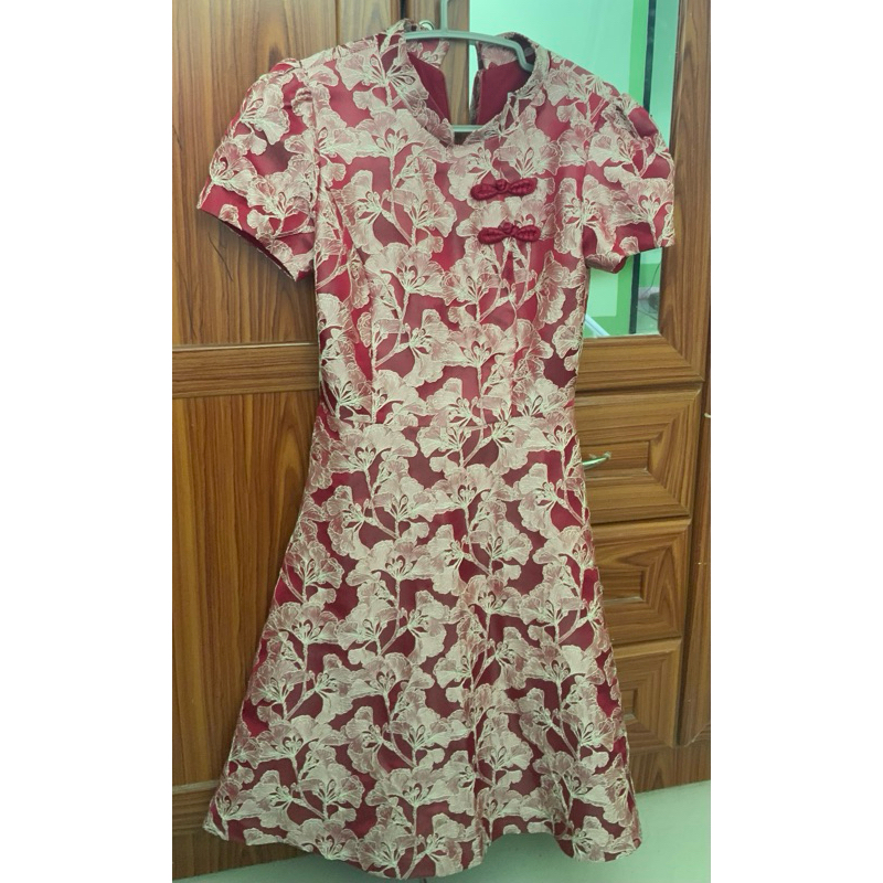 เดรสสีแดง ขนาดxs 32-26-37 omeshop