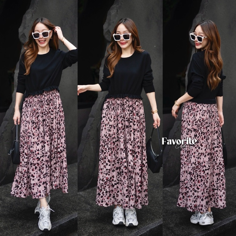 Knit Patch Floral Pleat Long Sleeve Maxi Dress