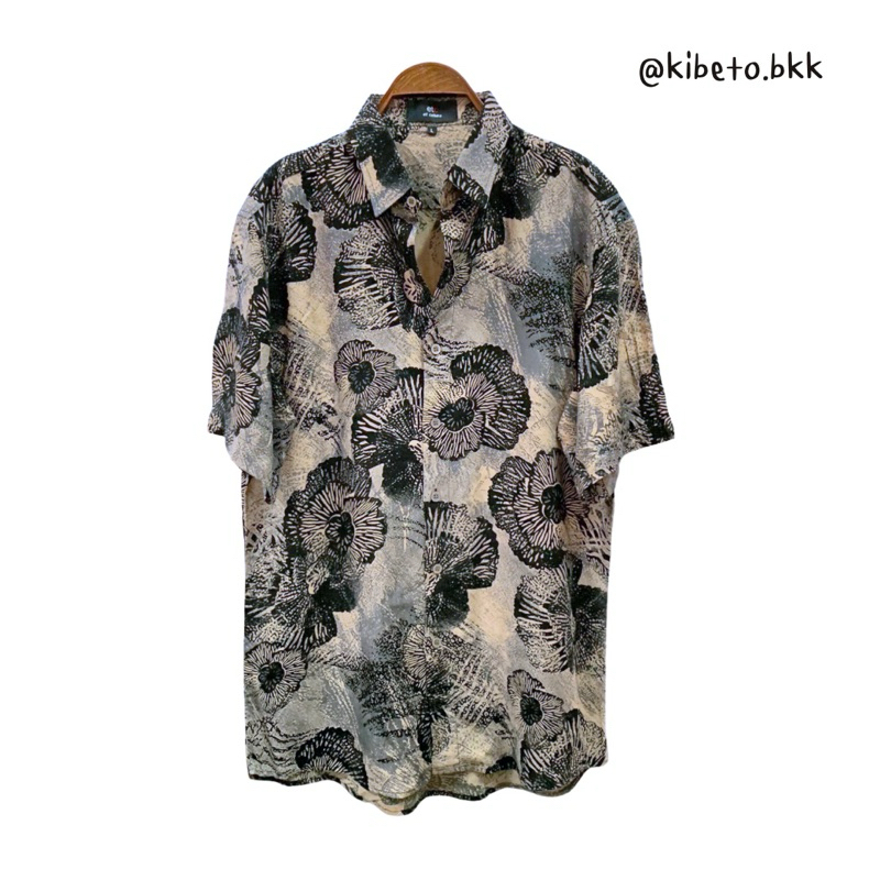 Kibeto เสื้อฮาวาย ลายดอกบ๊วยญี่ปุ่น สีกากีดำ ผ้าสปันเรยอน เนื้อนิ่ม ใส่สบาย M L XL 2XL 3XL