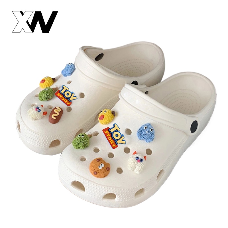 XWbrand  ฮิตมาก รองเท้าแตะแบบสวมแฟชั่น รูปทรงสวยละมุน พื้นนิ่มทรงมินิมอล ฟรีตัวติดรองเท้าลายมาใหม่ ใครไม่อยากพลาด