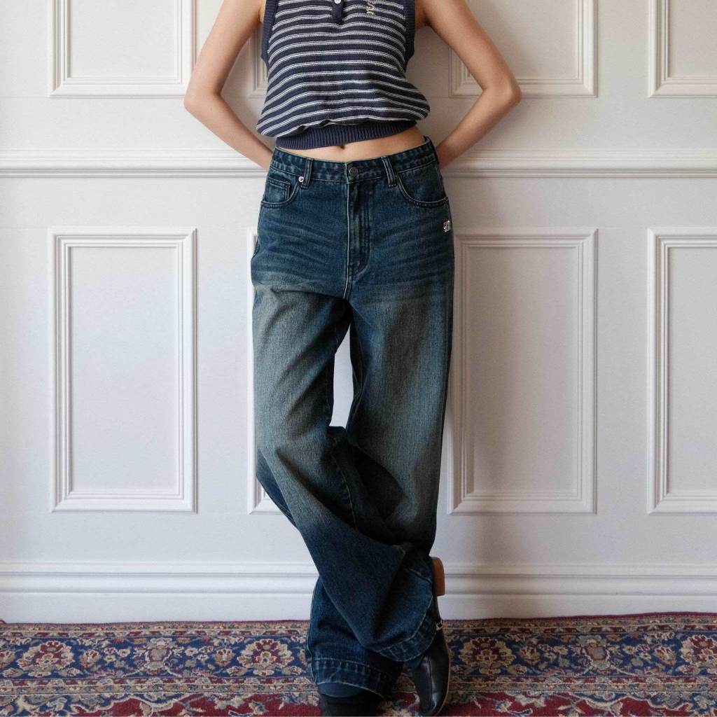 5pm.sun | the real jeans : กางเกงยีนส์ทรง loose fit พร้อมป้ายหนังเลข 5 signature :-)