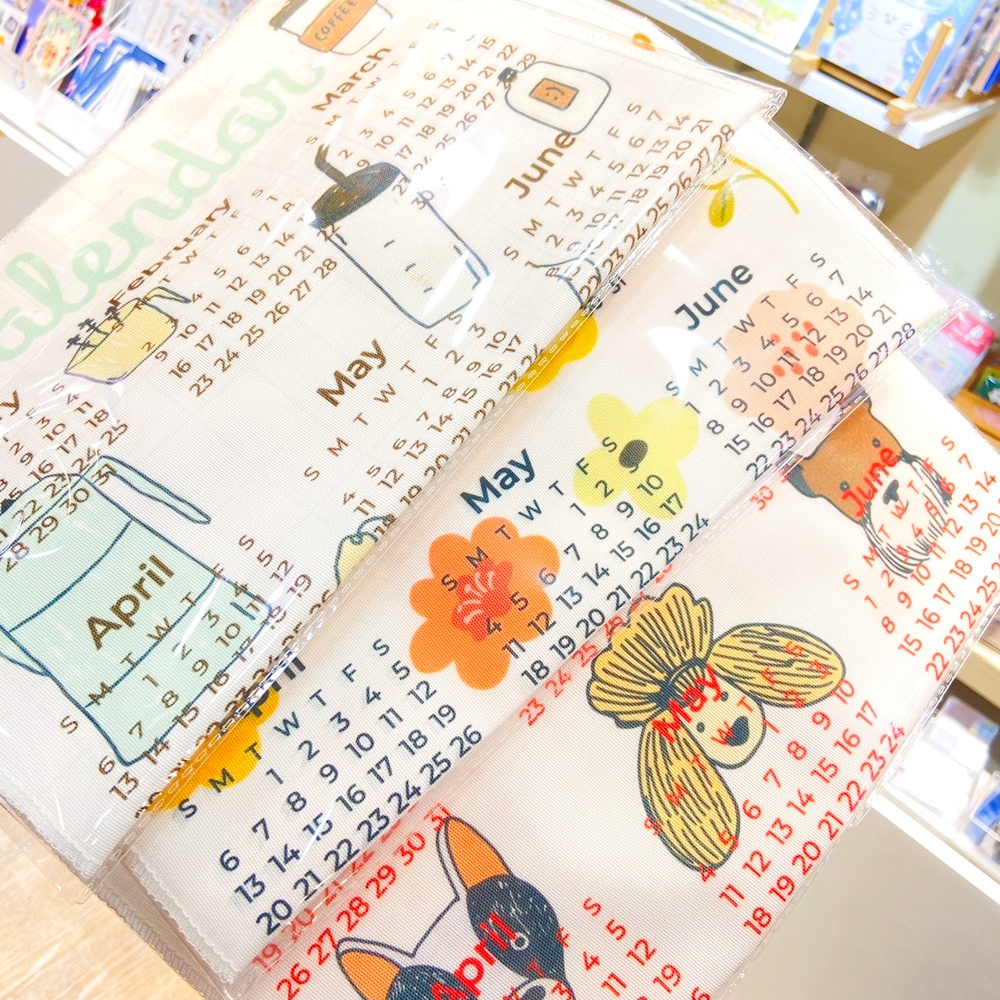 ***Inbox สอบถามลายสินค้าก่อนกดสั่งซื้อ*** Calendar 2025 ปฎิทินผ้า 2568 ลวดลายสุดเก๋ [Darlene.CandlesHouse]