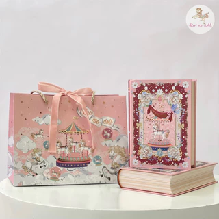 ผ้าพันคอ/ผ้าคลุมไหล่ Kiss Me Doll - Classic ลาย First date ขนาด 100x100 cm.