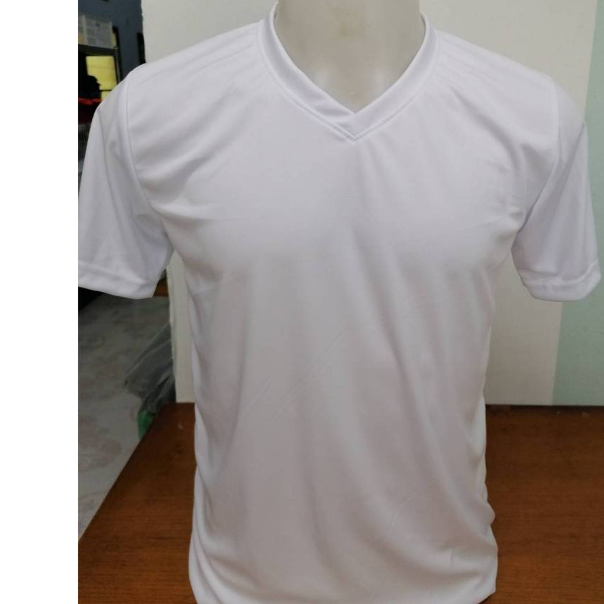 เสื้อแขนสั้น ผ้าไมโครสีขาว คอวี มีไซส์ s m l xl 2xl