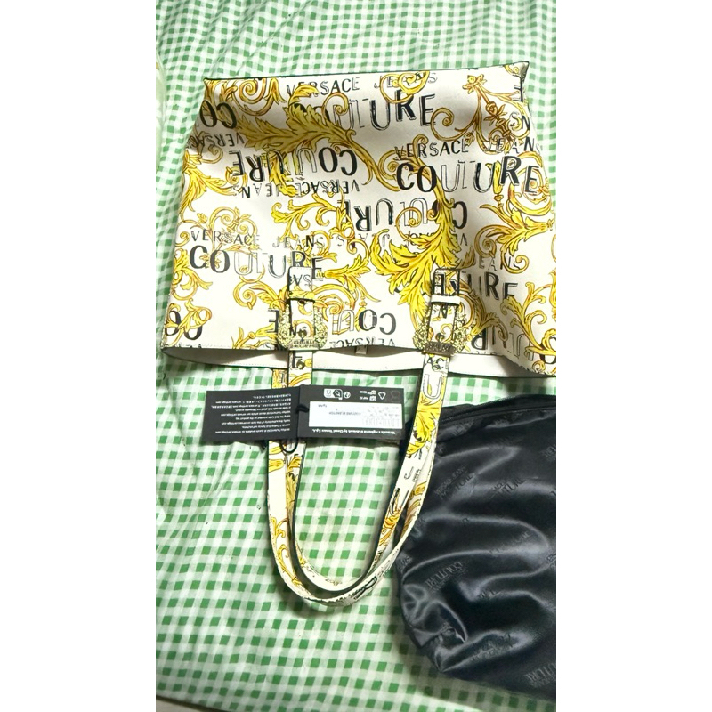 กระเป๋าTote Vesace Jean Couture