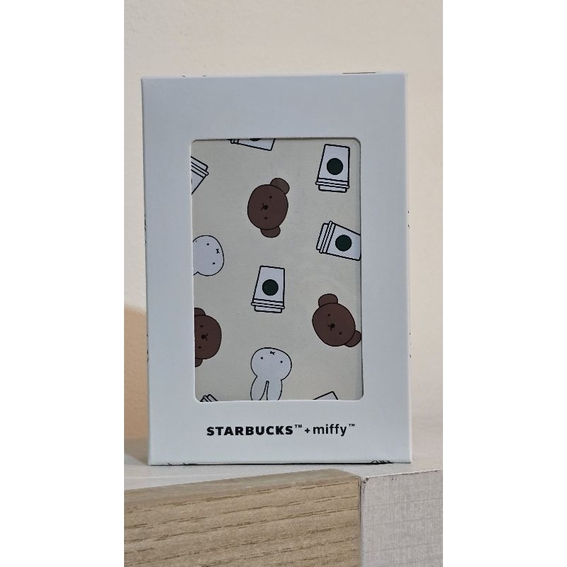 Miffy card holder Starbuck ยังไม่เคยใช้งาน (แกะดูเฉยๆค่ะ)🩷✨️