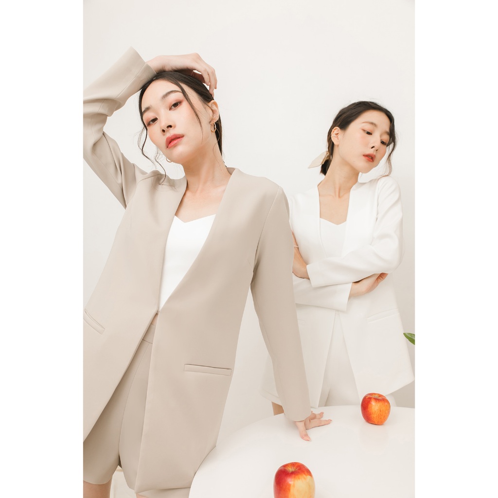 CONT | Penny Blazer เสื้อสูท เบลเซอร์ มีกระเป๋า ด้านหน้าสามารถติดตะขอได้