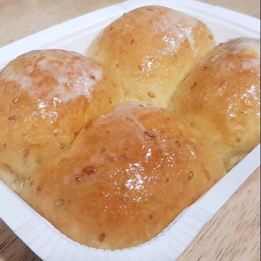 Keto Butter Bread ขนมปังบันเนยสดคีโต by Sweetless House Keto