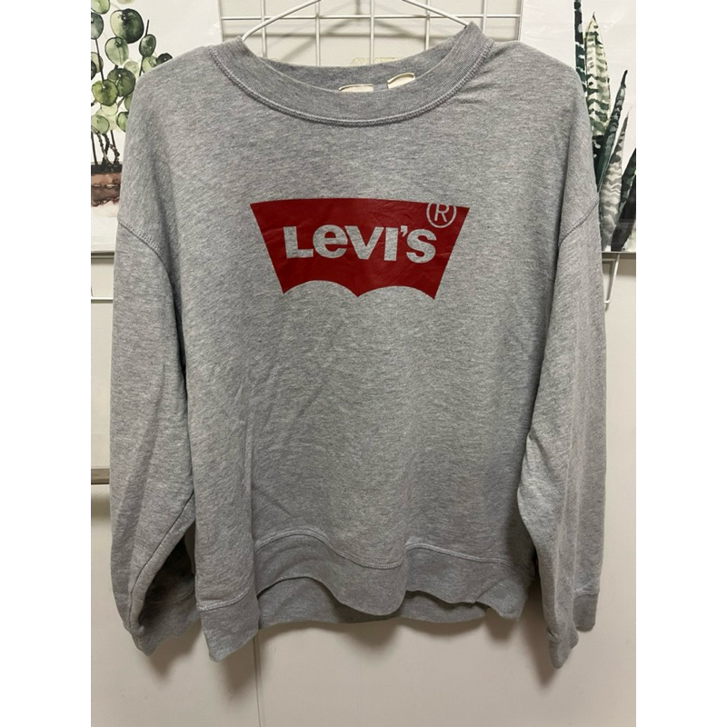 เสื้อมือสองของแท้ เสื้อกันหนาวสเวตเตอร์แบรนด์ levi’s สภาพสวย