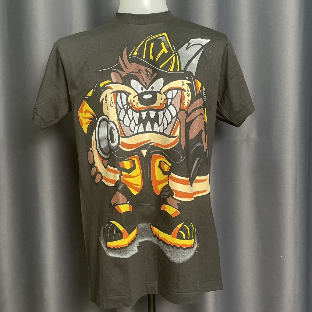 เสื้อยืดTasmanian Devil การ์ตูน ลูนีย์ทูนส์การ์ตูนส์ (Looney Tunes Cartoons)