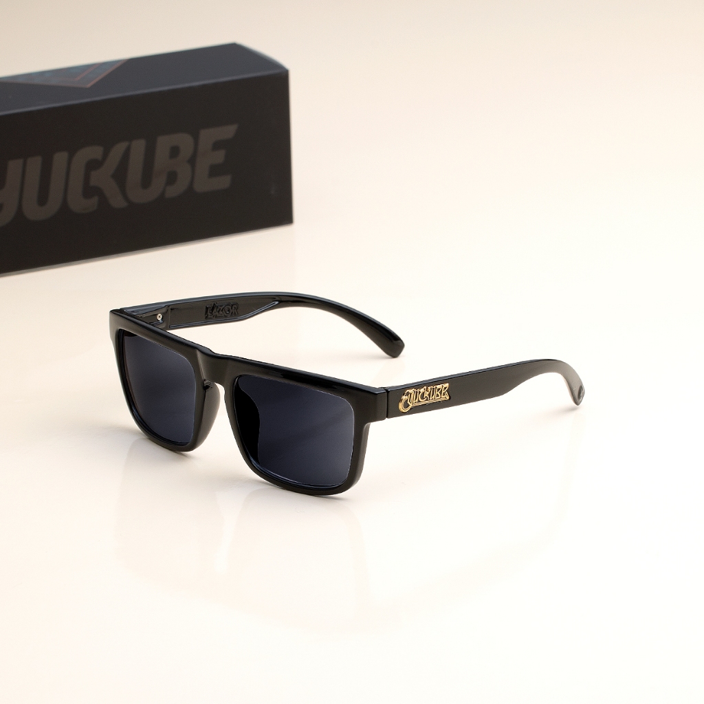 แว่น Yuckube รุ่น Lazor : Polish Black (Lens Blue Auto)