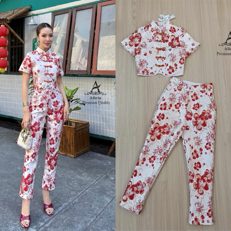 เซตเสื้อคอจีนแขนสั้น แต่งผ่าหน้าด้วยกระดุมจีน มีฟองน้ำในตัว แมทช์กับกางเกงเข้ารูป งานป้าย Abigail