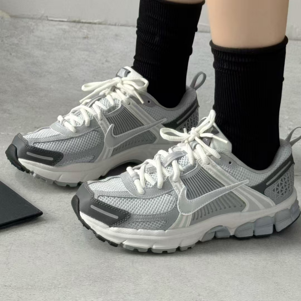 🔥พร้อมส่ง🔥✨ Nike air zoom vomero 5 (FQ6868-111) (FQ6868-181) (FD9919-001)   รองเท้าผ้าใบจริง sneakers Unisex 💯%