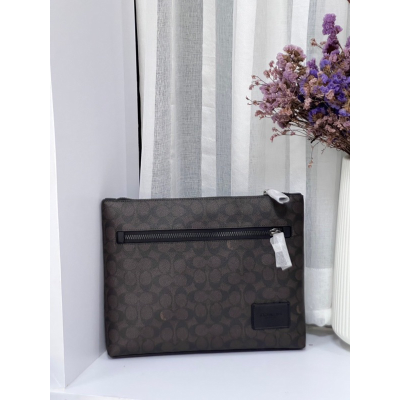 สะพายชาย Carrier Zip Crossbody Bag In Signature Canvas CW448