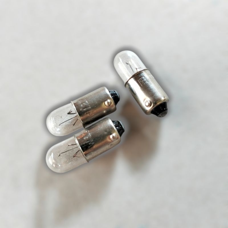 ไฟหรี่อเนกประสงค์ 12V 4W ตัวละ 40 บาท สำหรับใส่รถจักรยานยนต์ ไฟตัวเล็ก