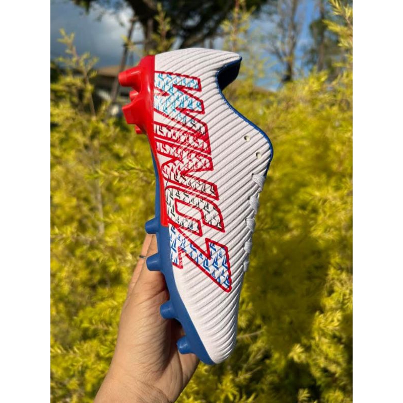 รองเท้าสตั๊ด wingz wz1010 สีขาวแดง ไซส์ 33-45
