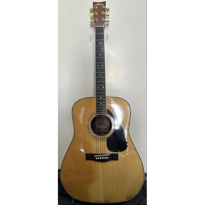 YAMAHA FG 300D MADE IN JAPAN