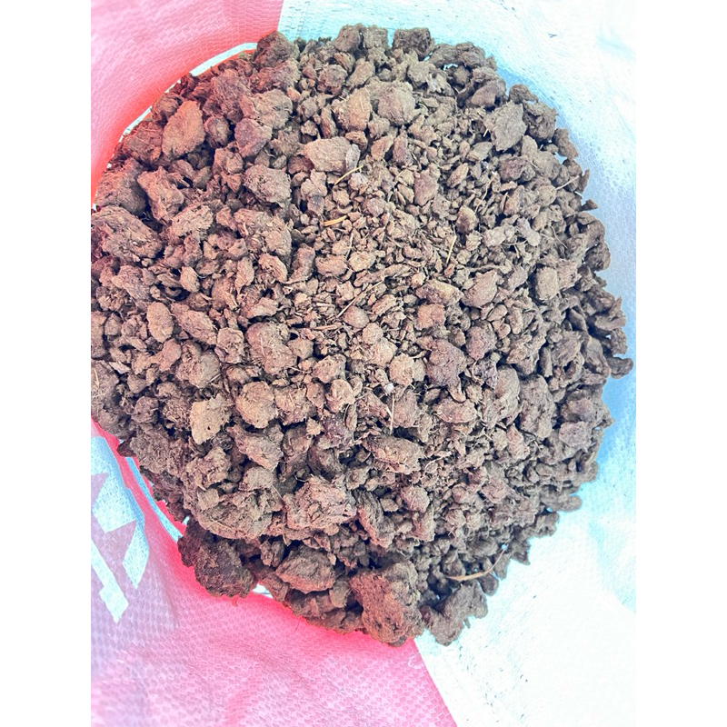 ขี้ควายตากแห้ง ปุ๋ยมูลสัตว์ น้ำหนัก 500 กรัม