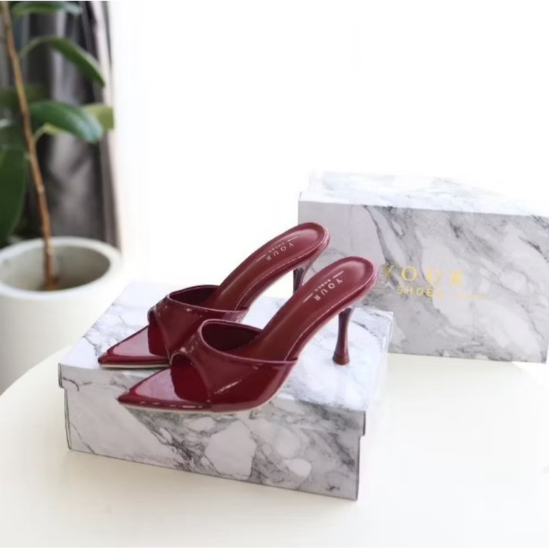 รองเท้าปลายแหลม YOURSHOES (พร้อมส่ง)