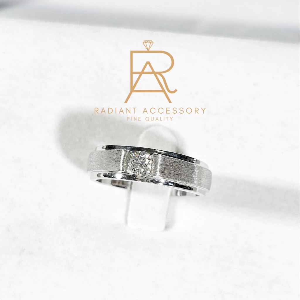 แหวนเงินแท้ แหวนชาย ฝังเพชร Moissanite 0.3 กะรัต ชุบทองคำขาว ตัวเรือนทำลาย