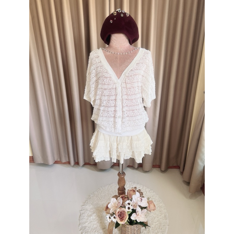 เซต เสื้อ Lizlisa ประดับสร้อย + กระโปรงกางเกง honeysuckle roses สวยมากๆค่ะสายแบ๊วควรมีไว้ครอบครอง😘💕แ