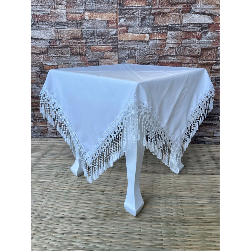 ผ้าคลุมโต๊ะเคียง ผ้าปูโต๊ะสีขาวระบายลูกไม้สวยงาม ขนาด 80 × 80 ซม ราคา / ชิ้น