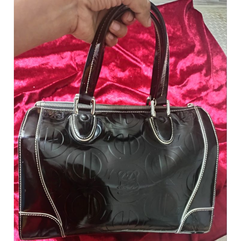 กระเป๋า LOUIS QUATORZE สีดำเงา