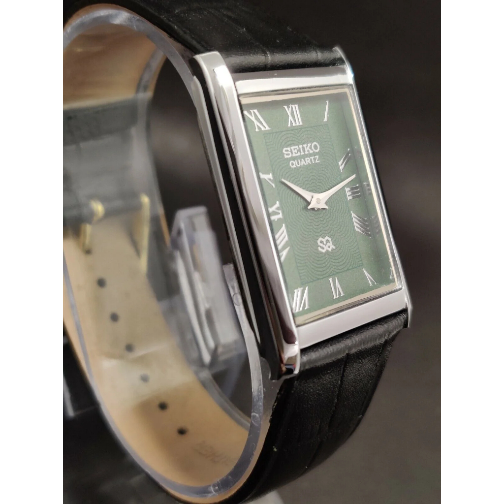 นาฬิกา Seiko Tank Japanese Quartz Green Face Black Band Men's Wristwatch