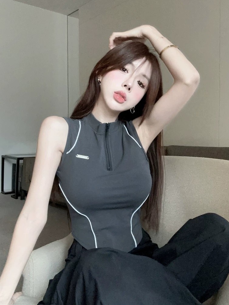 Vogue🌟พร้อมส่ง🌟 เสื้อกล้ามคอปก มีฟิงน้ำ ซิปรูดด้านหน้าทรงเท่มาก (FY9104) - รูปที่ 6