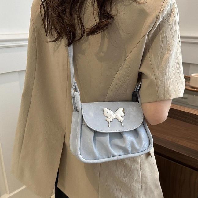 Fashion กระเป๋าสะพายข้าง หนังPU ขนาดกะทัดรัด จุของได้เยอะ มีสีให้เหลือก 5สี  สไตล์เกาหลี พร้อมส่งจากไทย B-880