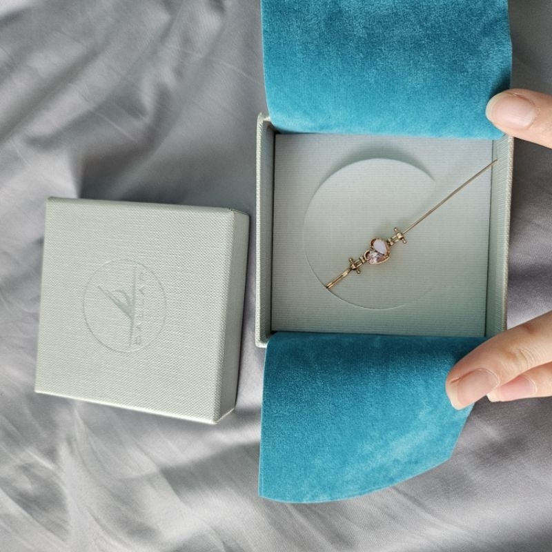 Dallar Jewelry ต่างหูยาวเสียบข้าง