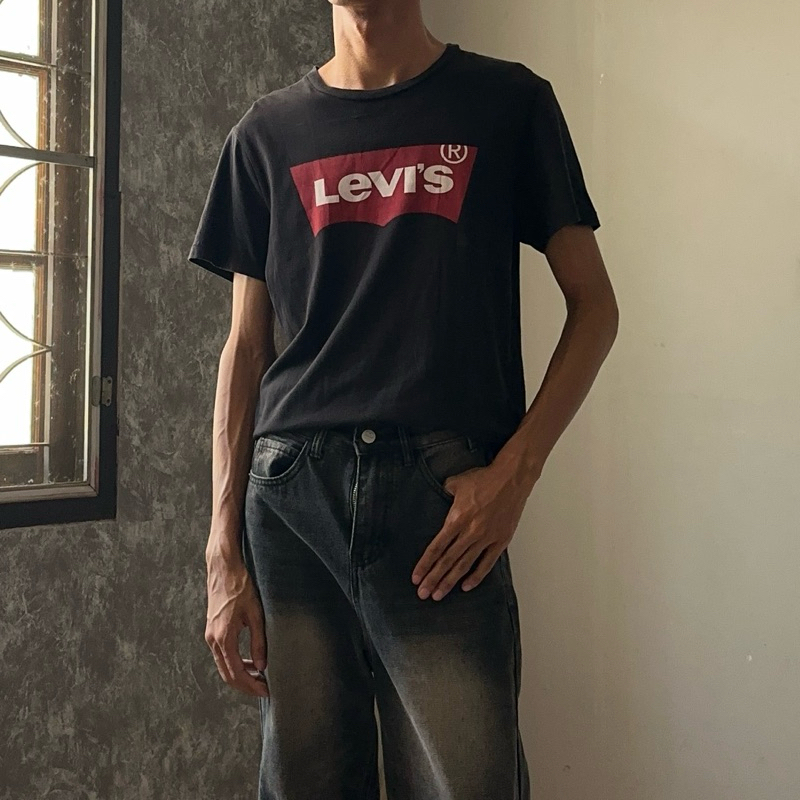 เสื้อ levi’s มือสองของแท้