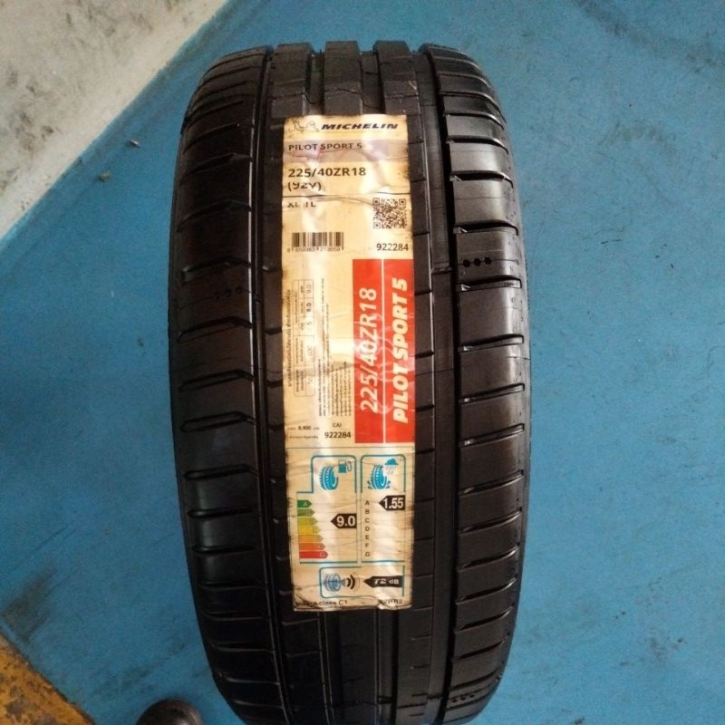 225/40R18 MICHELIN  PILOT SPORT 5 ปี23(**ราคาต่อเส้น**)