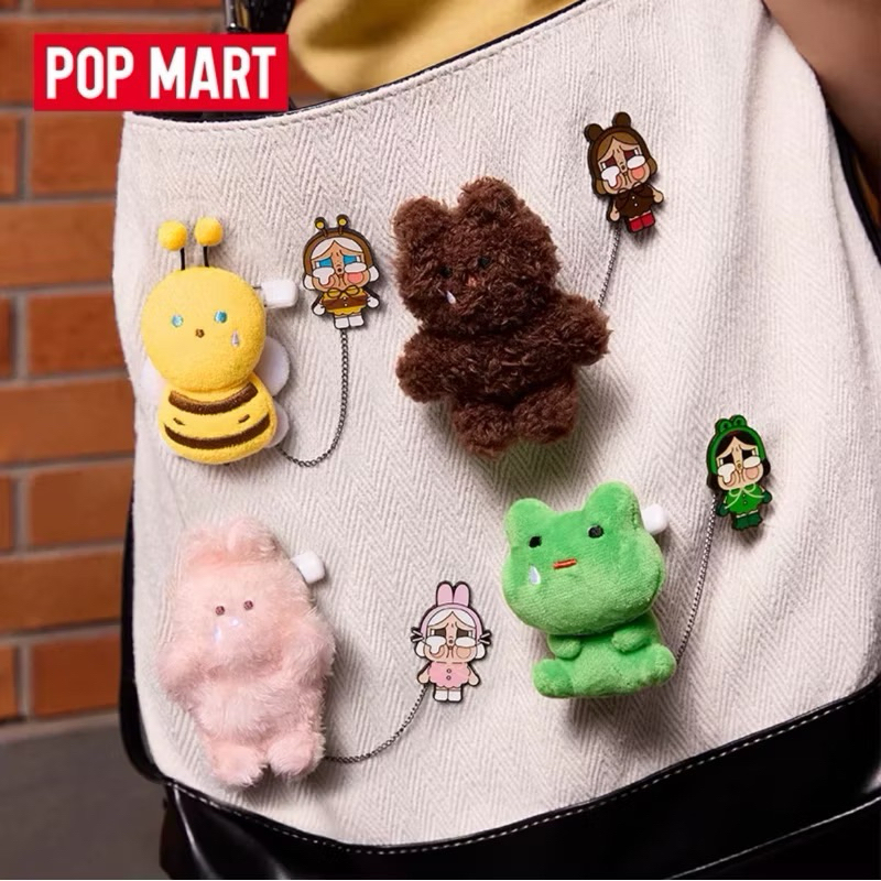 พร้อมส่ง POP MART - Crybaby Crying Again Series-Plush Badge เข็มกลัด
