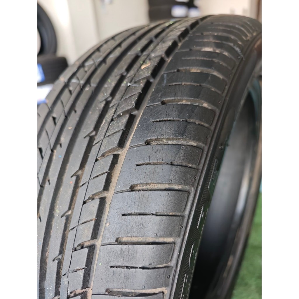 ยางเปอร์เซ็นต์ Deestone  ขนาด 195 50 R15  ยางปี 16 มีแค่ 1 เส้นราคาเส้นละ 150 บาท