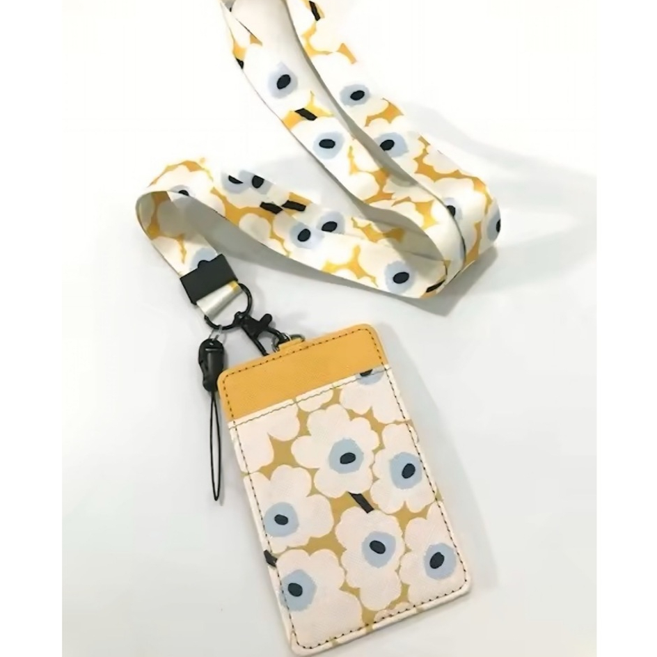 Merimek  ซองใส่บัตร สายคล้องคอ สายคล้องบัตร ที่ใส่บัตร  พร้อมสายคล้องคอ ลาย   ดอกไม้ ครีม เหลือง  น่ารัก  BY  MANOPNEST