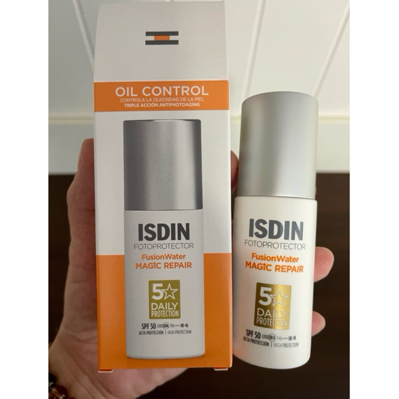 กันแดด ISDIN Fotoprotector Fusion Water Magic Repair SPF 50+ ขนาด 50ml