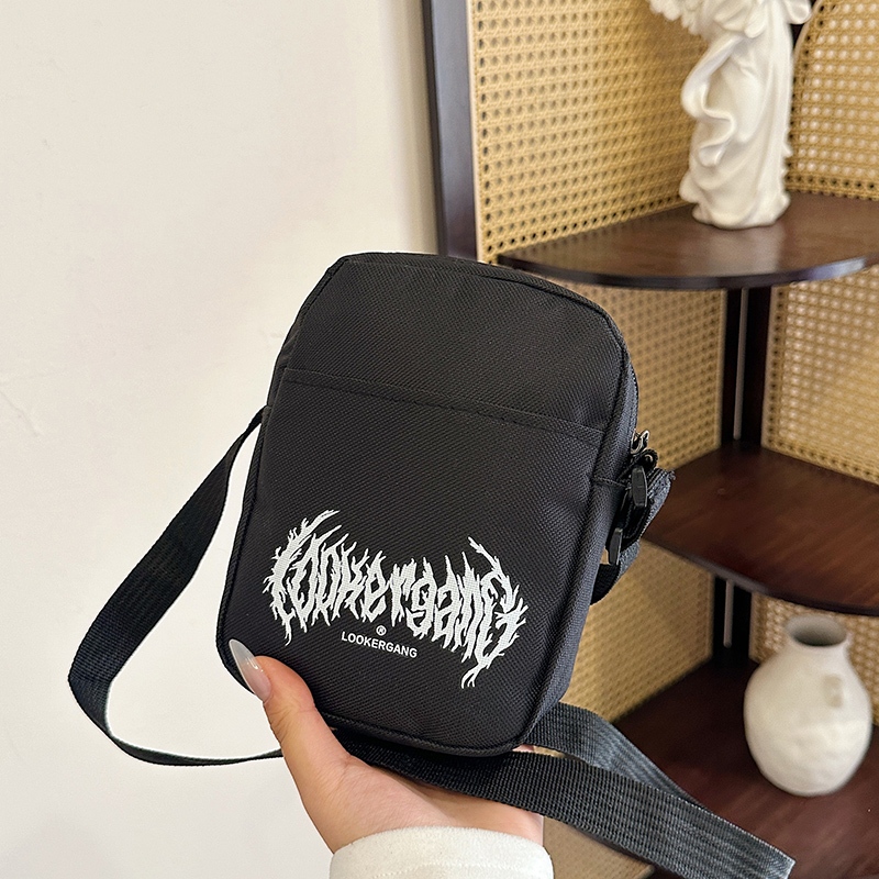 LOOKER “Explorer Crossbody BAG ” กระเป๋าสะพายข้าง