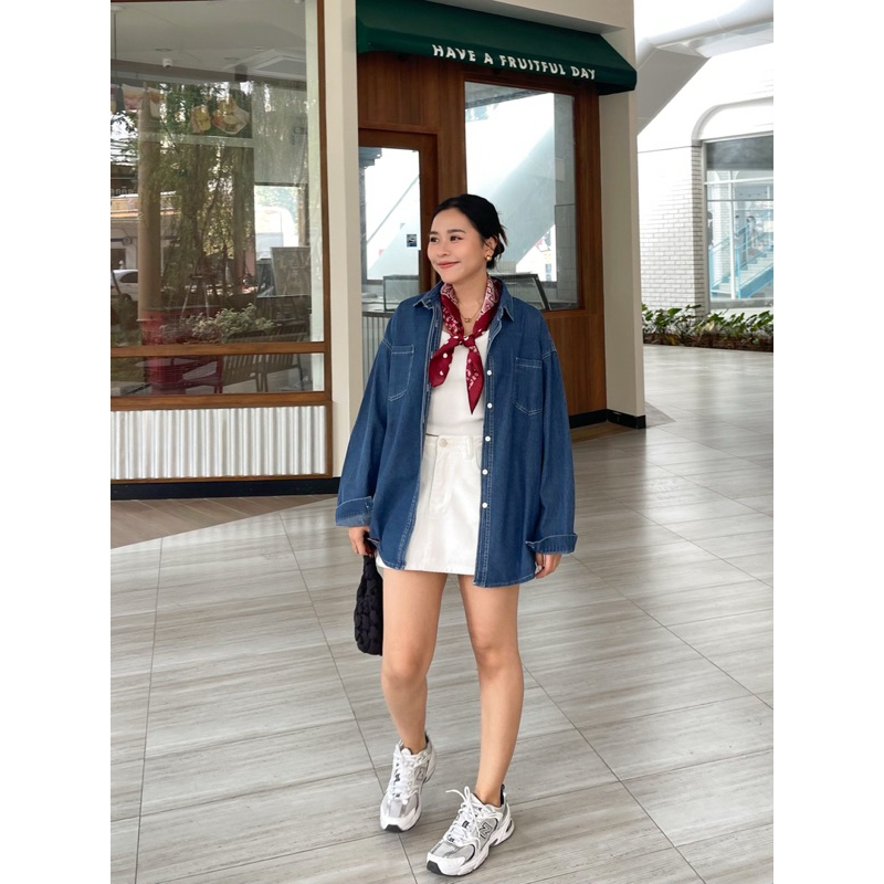 ( ลด 30% เก็บโค้ดหน้ากิจกรรม ) Summerstuff - 2 picket denim shirt เสื้อเชิ๊ตผ้ายีนส์