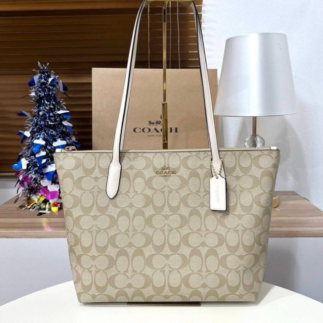 ^-^ส่วนลดXtra แฟชั่น 30%+ส่วนลดร้านค้า 5%: พร้อมส่ง แท้ % C0ACH Zip Top Tote In Signature Canvas