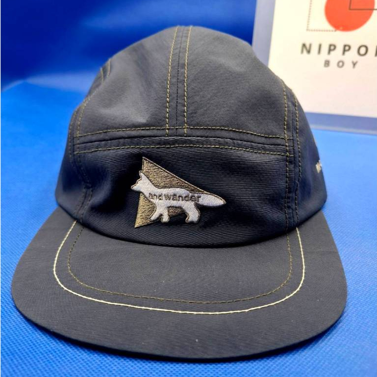 [ของแท้]หมวกมือสอง And Wander X Maison Kitsune ของแท้ สี Navy (มีตำหนิใต้ปีกหมวก)