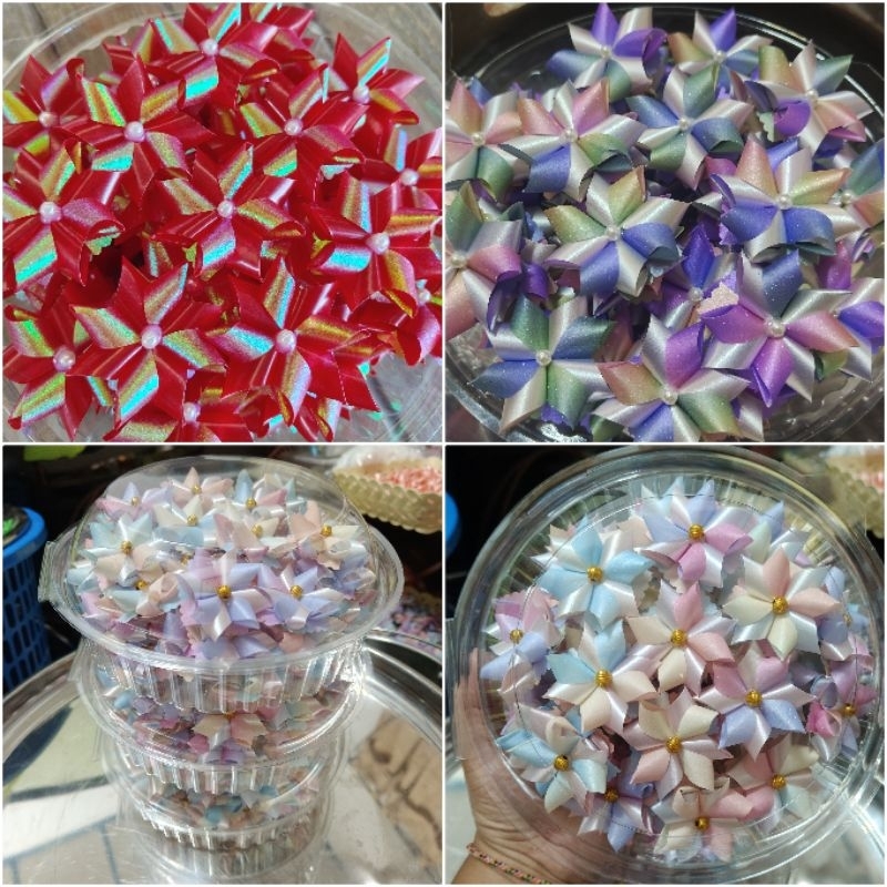 พร้อมส่ง (กล่องละ50ชิ้น) ดอกพิกุล ริบบิ้นกากเพชรรุ้ง เหรียญโปรยทาน เหรียญโปรยทานดอกไม้ กำพรึก ลายเบสิก พร้อมใช้งาน