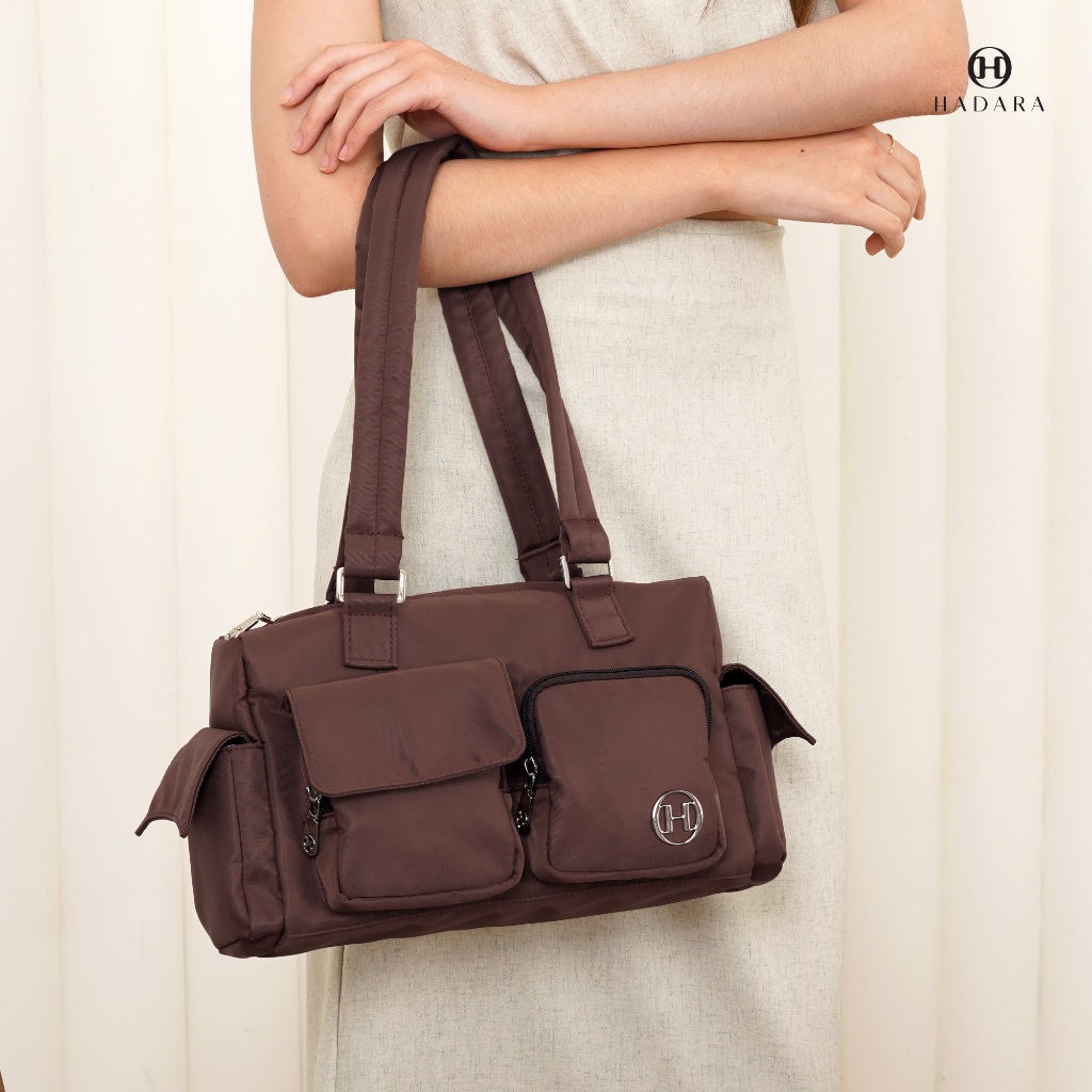 Hadara Classic 56 กระเป๋าสะพายข้าง Deluxe Nylon กันน้ำได้ 80% น้ำหนักเบาเพียง 410 กรัม